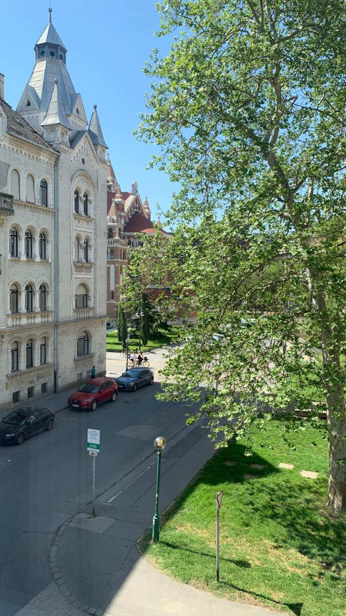Mermaid House Apartman Apartment Szeged Ngoại thất bức ảnh